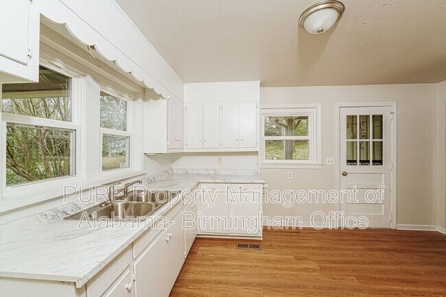 Building Photo - 726 Orchard Rd