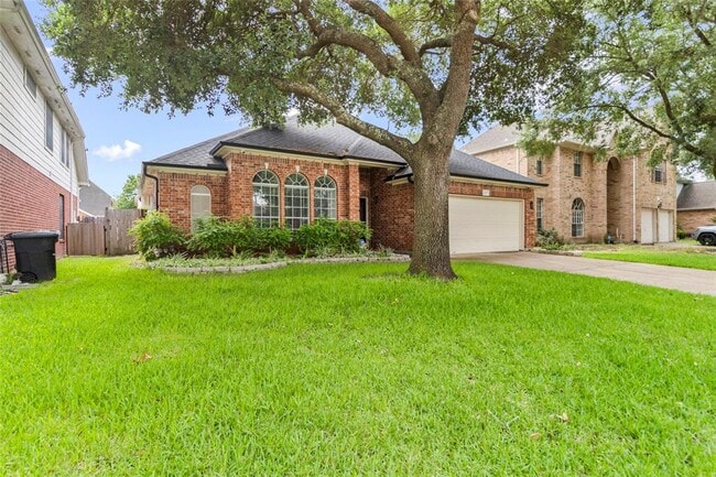 Building Photo - 2105 Mossy Trail Dr