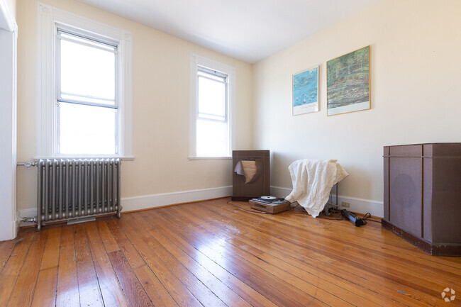 Building Photo - 317 22nd St
