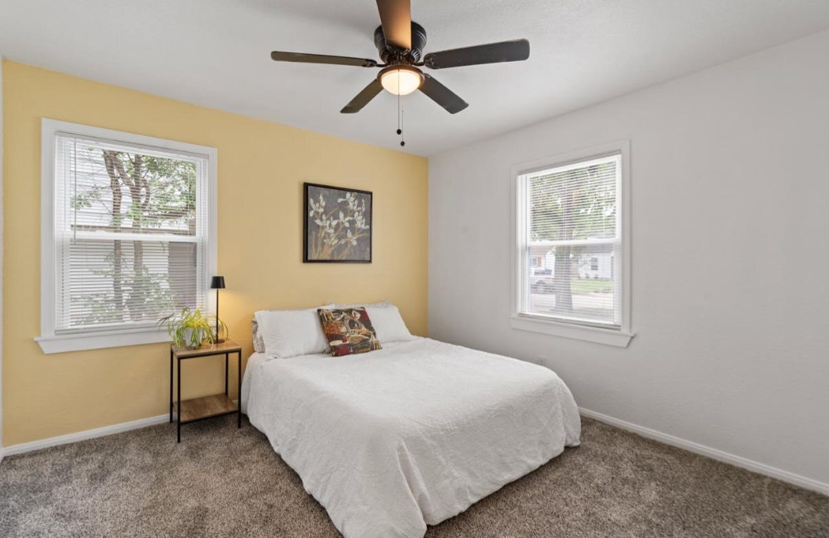 Main Level Bedroom - 2520 E Aloma St