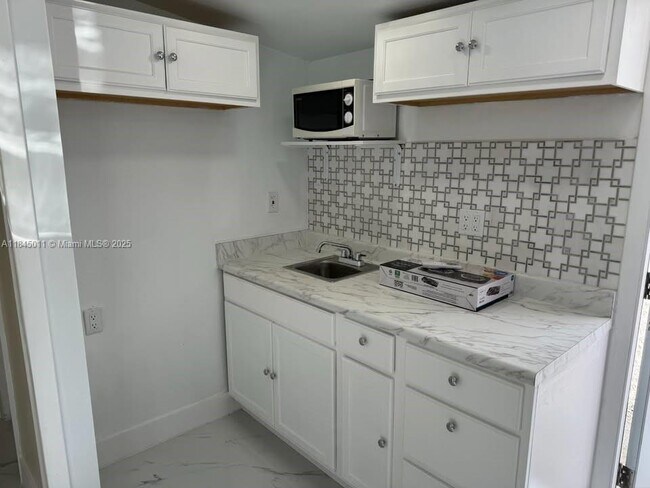 Building Photo - 27020 SW 144th Ave