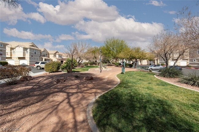 Building Photo - 5855 Valley Dr