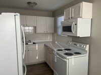 Building Photo - 210 S Brentwood St