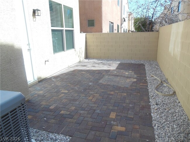 Building Photo - 9751 Villa La Mora Ave