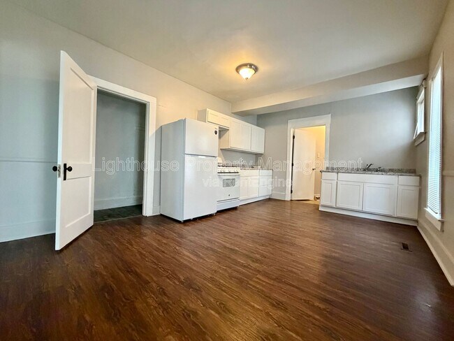 Building Photo - 1515 Hoyt St