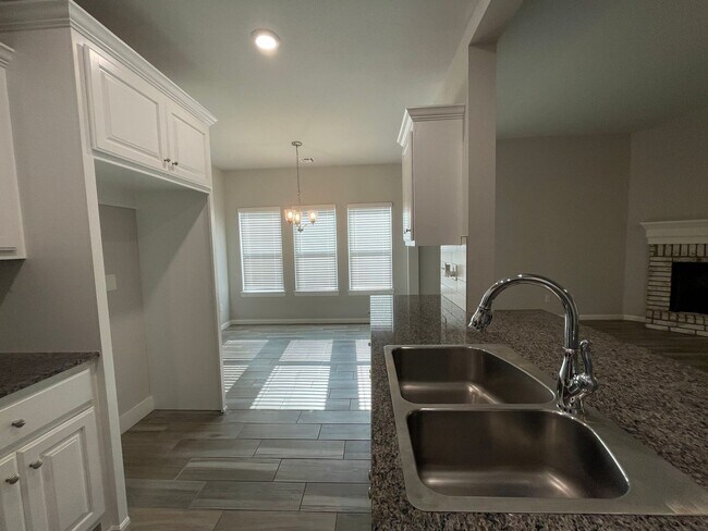Building Photo - Beautiful home in Bentley Square available...
