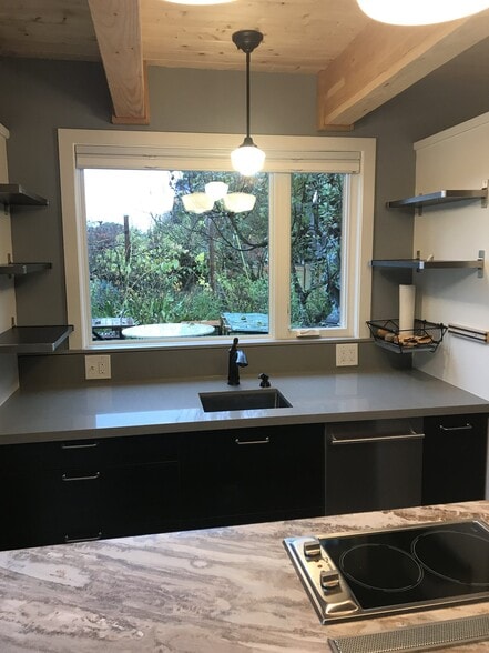 Building Photo - 1412 SE Carlton St