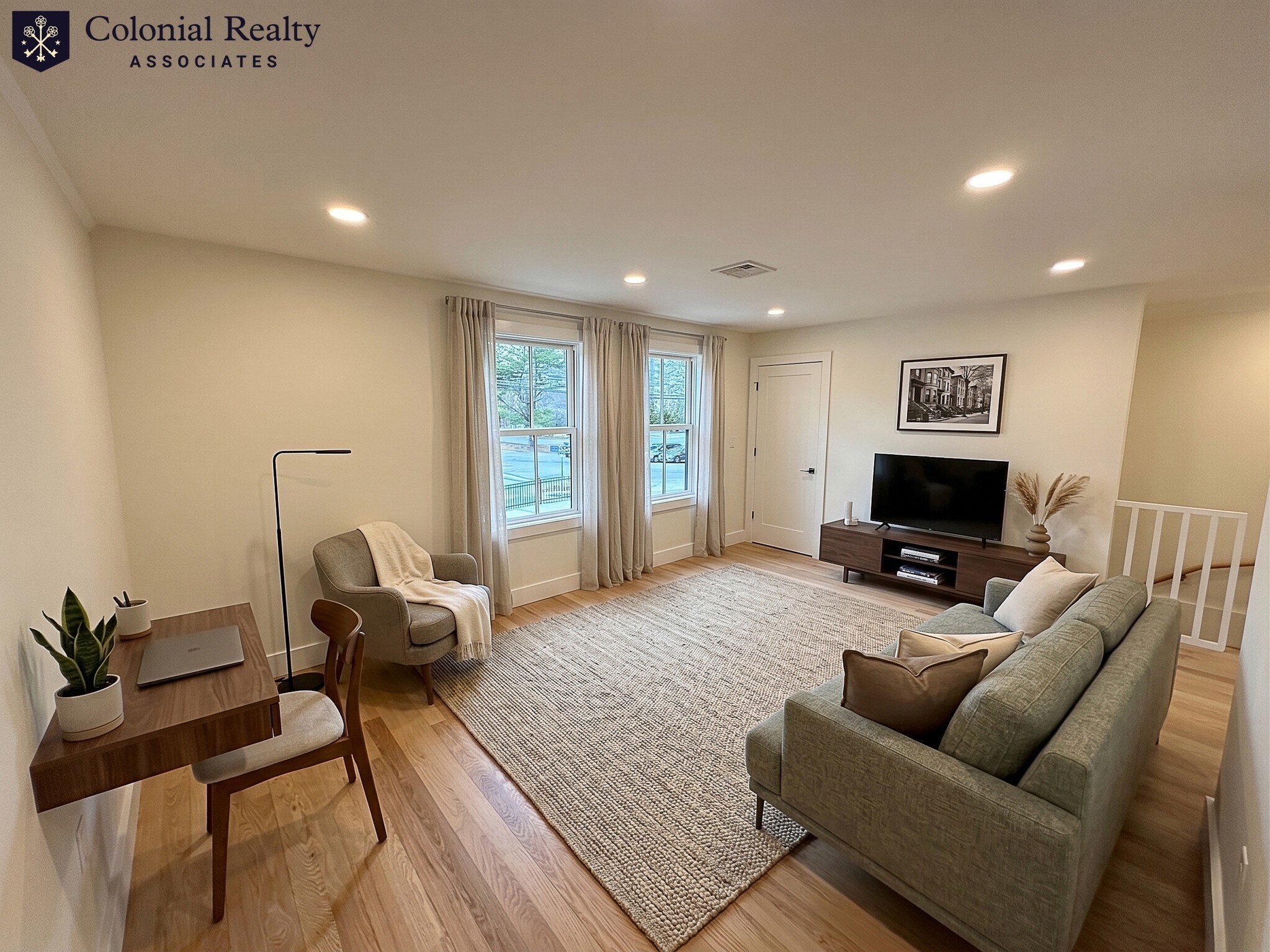 Building Photo - 69 Elm St