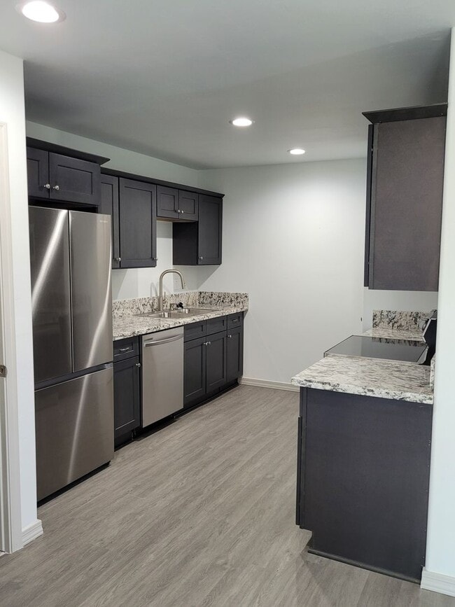 Building Photo - Brand New Construction Duplex