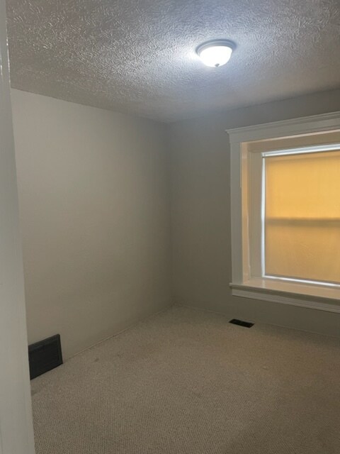 Building Photo - 2786 Hudson Dr