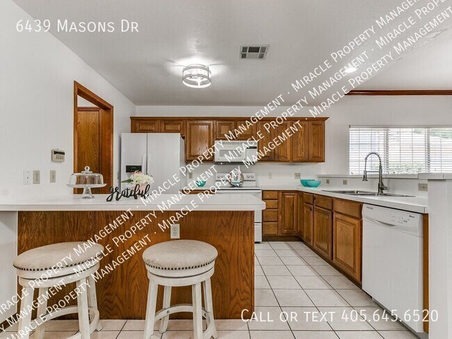 Building Photo - 6439 Masons Dr