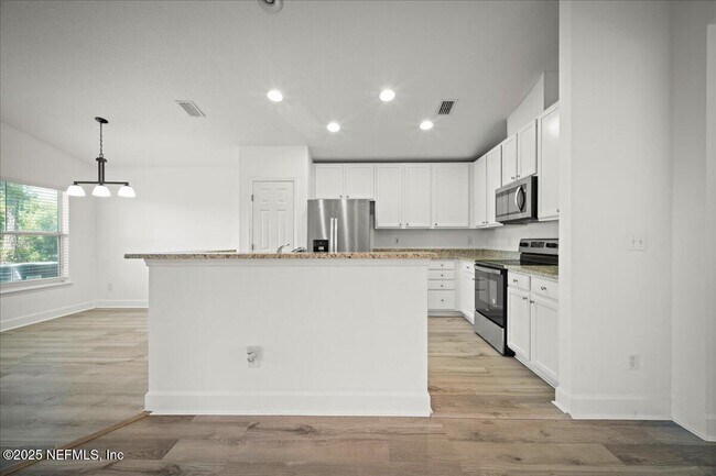 Building Photo - 12391 Cadley Cir