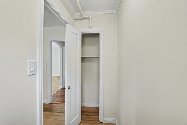 Building Photo - 737 North Point St