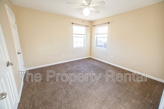 Building Photo - 3624 Walnut Ave