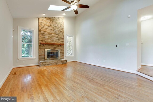 Building Photo - 1316 Pleasant Meadow Rd