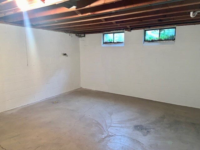 Building Photo - 152 Flint Ridge Dr