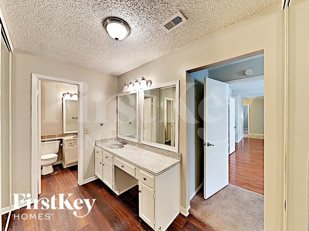 Building Photo - 9311 Wallingham Dr