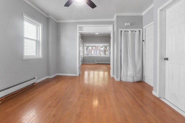 Building Photo - 271 Cator Ave