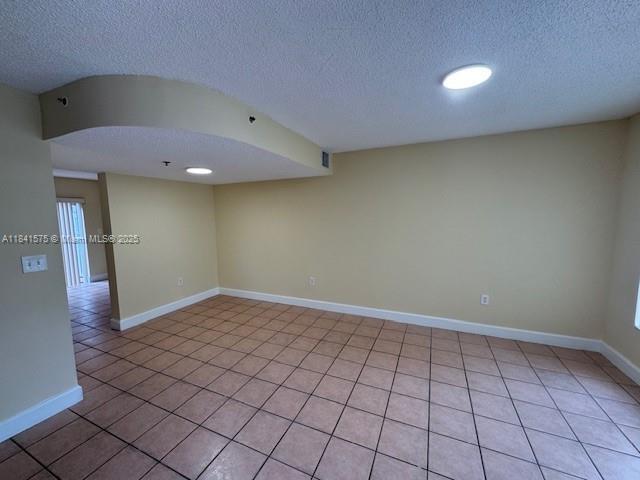 Building Photo - 210 Riviera Cir