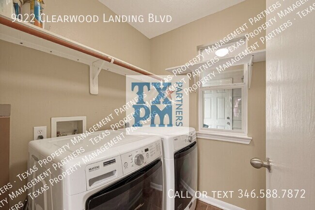 Building Photo - 9022 Clearwood Landing Blvd