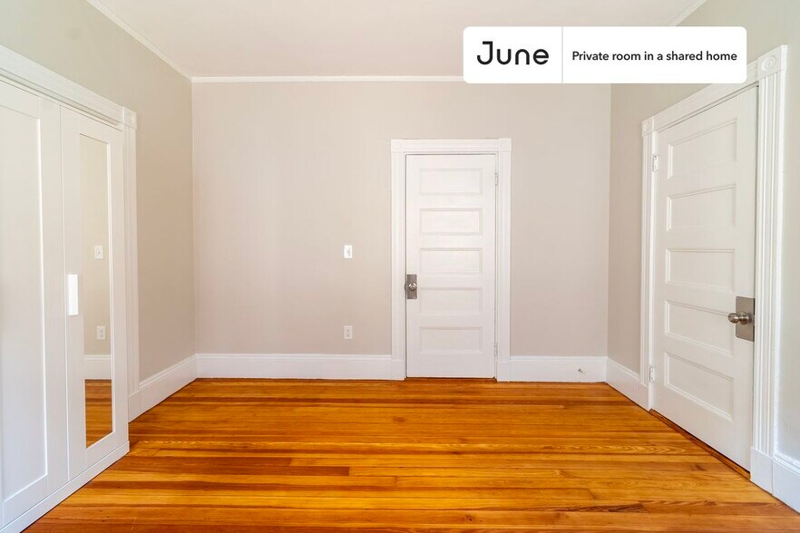 Building Photo - Room in Shared 5 bed/2 bath home