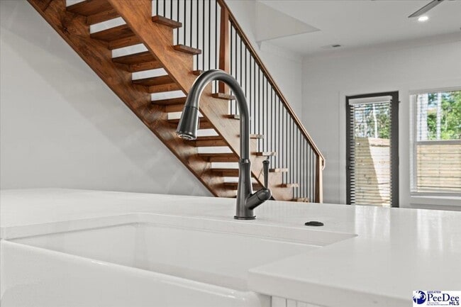 Building Photo - 1308 Twelve Oaks Ln