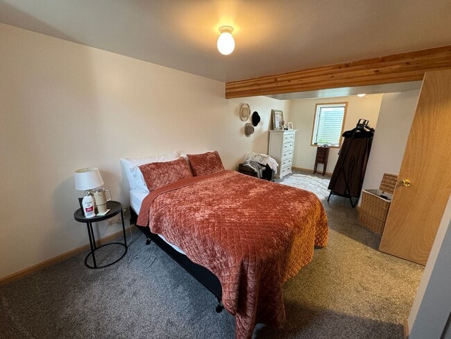 Building Photo - Beautiful Home on The East Side of Great Falls