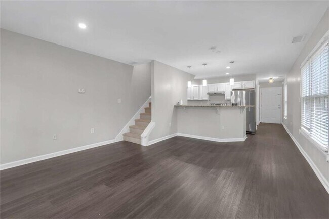 Building Photo - 1948 Detroit Ave NW