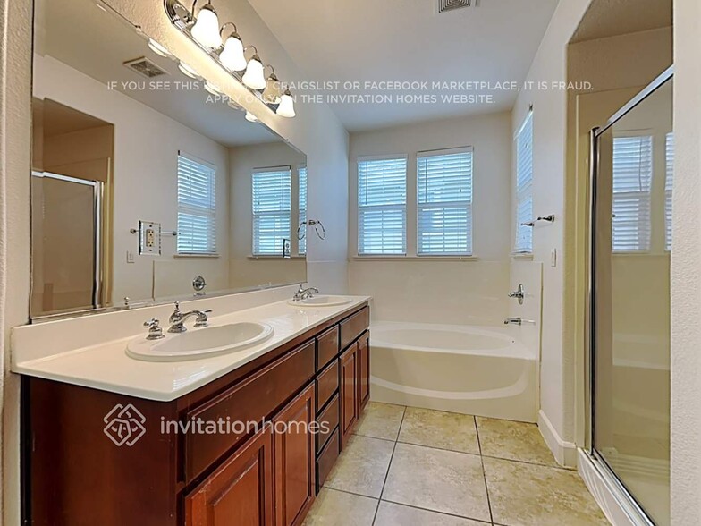 Building Photo - 6082 Ashwell Way