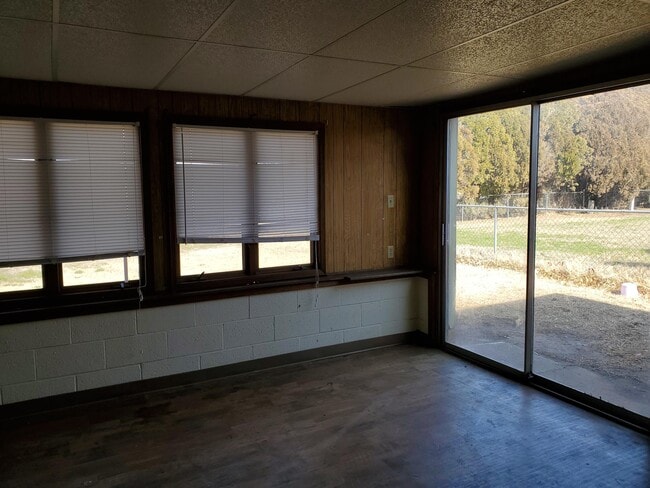 Building Photo - 4510 Prairie Rd