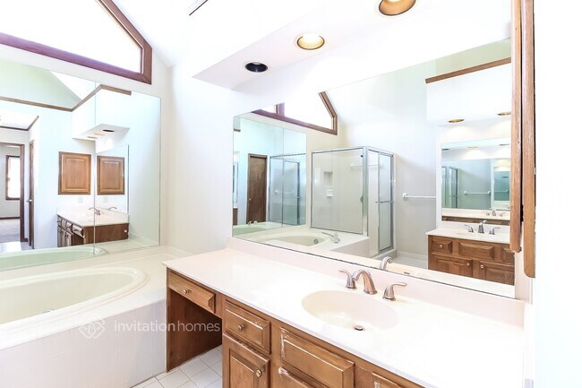 Building Photo - 3878 Brookside Pkwy