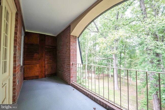 Building Photo - 8229 Kings Charter Ln