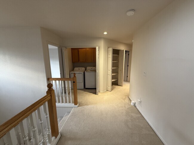 Building Photo - 4630 NW White Mountain Terrace