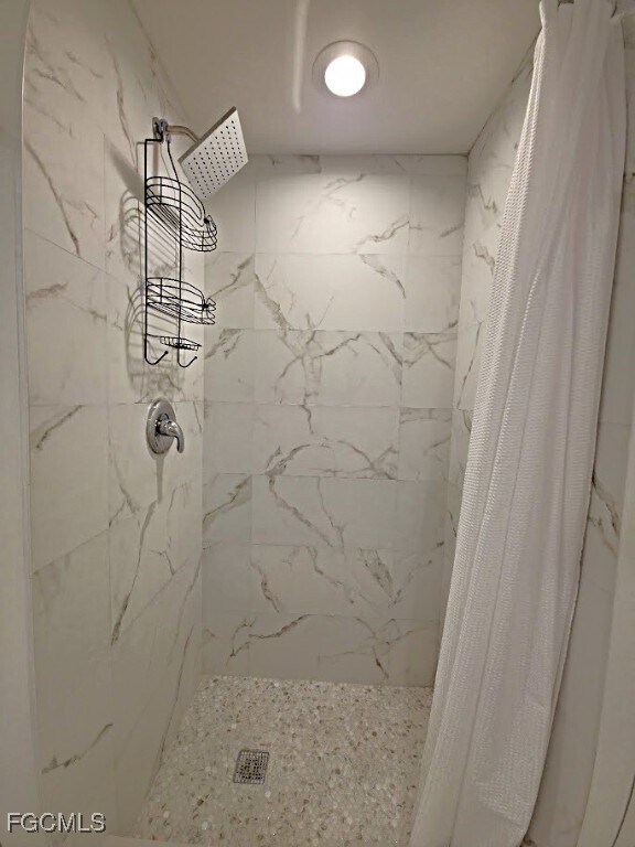 Building Photo - 5249 Cedarbend Dr