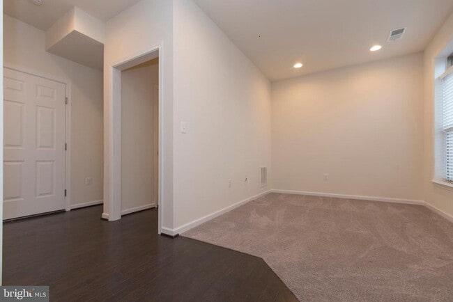 Building Photo - 14337 Potomac Heights Ln