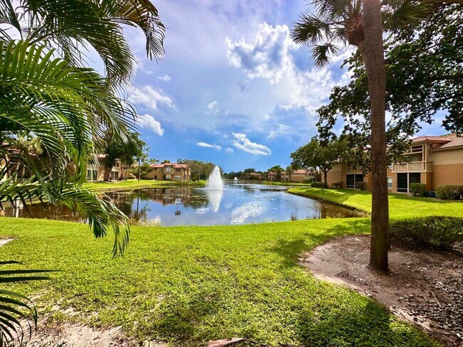 Primary Photo - 4807 Via Palm Lakes Via