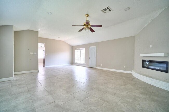 Building Photo - 923 Kenforest Dr