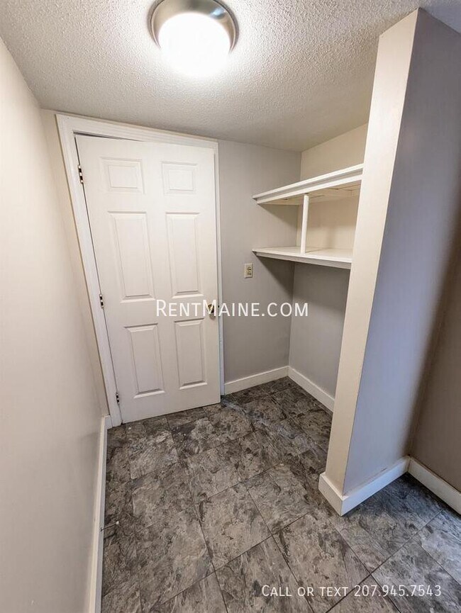 Building Photo - 12 Spring St