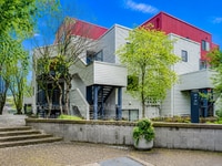 Building Photo - 720 NW Naito Pky