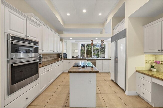 Building Photo - 3405 54th Dr W