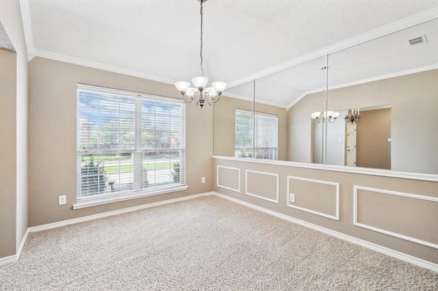 Building Photo - 4812 Highlands Dr