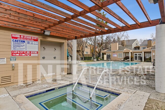 Building Photo - 1019 Dornajo Way