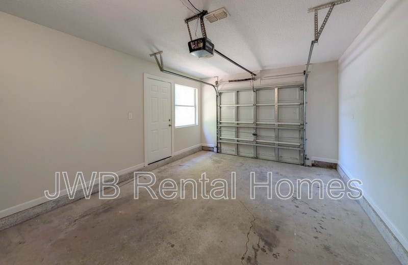 Building Photo - 7730 Eaton Ave