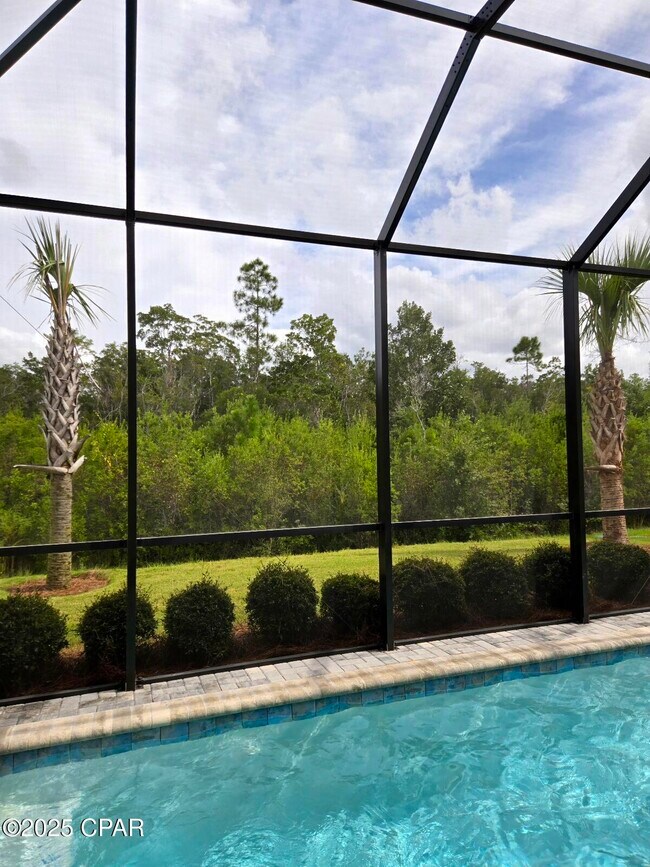 Building Photo - 8645 Weekend Dr