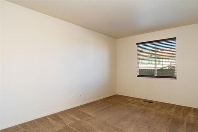 Building Photo - 3 Bedroom House in Cul-de-Sac in Northwest...