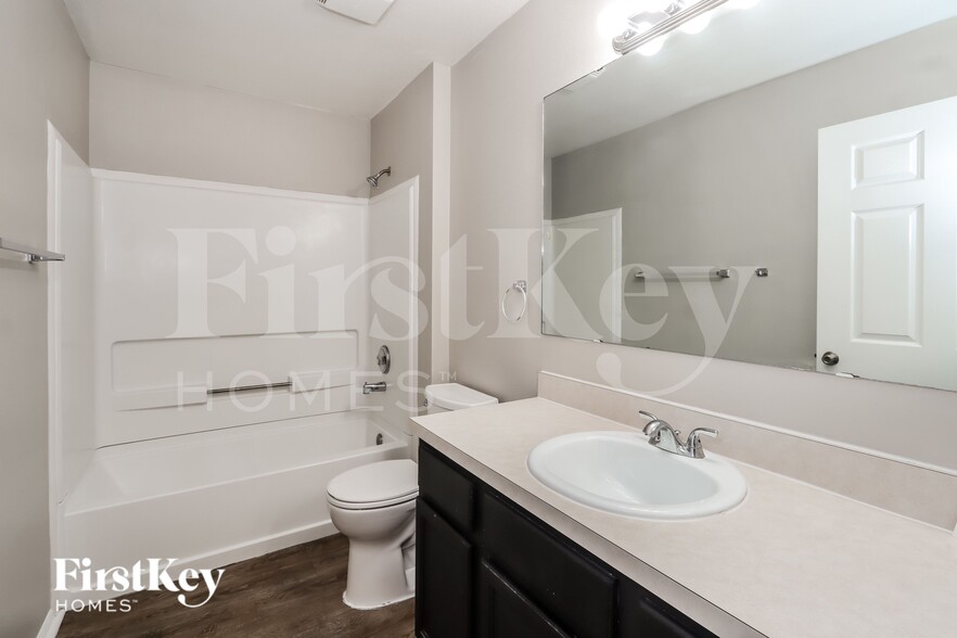 Building Photo - 11780 Shirburn Cir