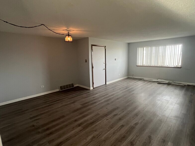 Building Photo - 1452 Carol Ct