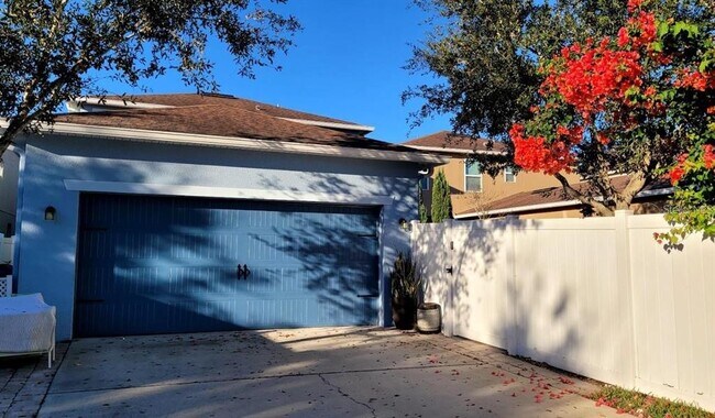 Building Photo - 7905 Iceland Gull Street