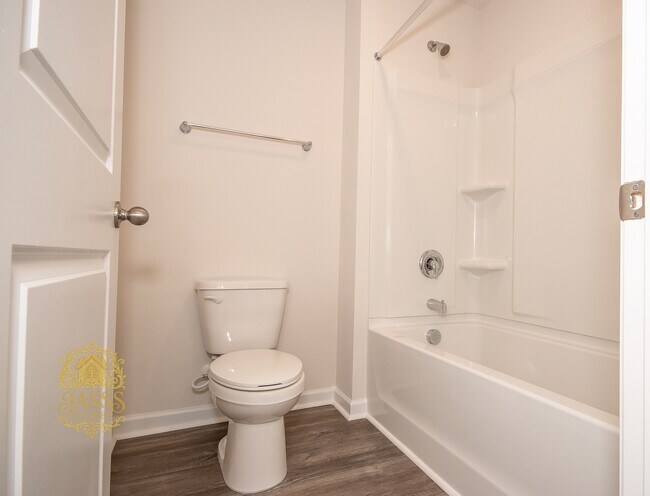 Building Photo - 1361 Secrest Cmns Dr