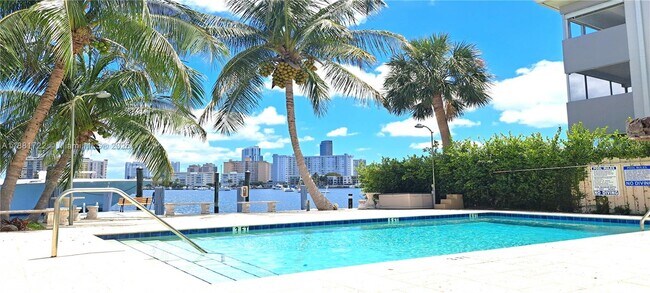 Building Photo - 468 Golden Isles Dr